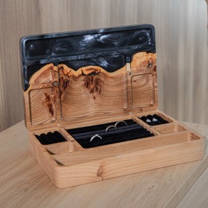 Jewelry box «Ornament. Black pearl». Rock elm, black pearl epoxy resin, polyurethane 
