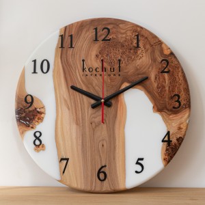 Wall clock «Continuum». Elm, white opaque epoxy resin, polyurethane varnish, round shape
