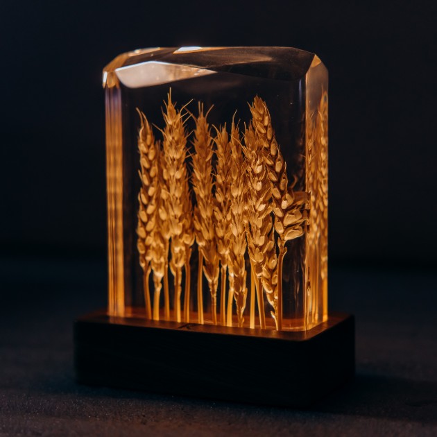Decorative lamp with wheat ears “Warmth of Unity”. Natural oak, transparent epoxy resin