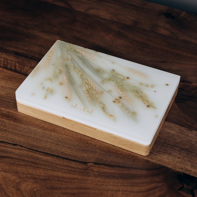 Скринька для прикрас «Оберіг. Світання». Дуб, дворівнева біла та прозора епоксидна смола, поліуретановий лак