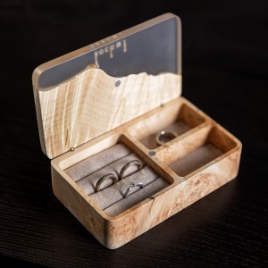 Скринька для прикрас «Орнамент. Кришталь». Клен, епоксидна смола, поліуретановий лак