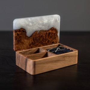  Jewelry box «Ornament. Platinum». Walnut, elm, epoxy resin, polyurethane 