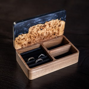 Jewelry box «Ornament. Black pearl». Walnut, elm, epoxy resin, polyurethane 