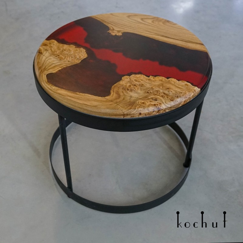 Coffee table «Shadow Of A Bird». Elm, epoxy, polyurethane.