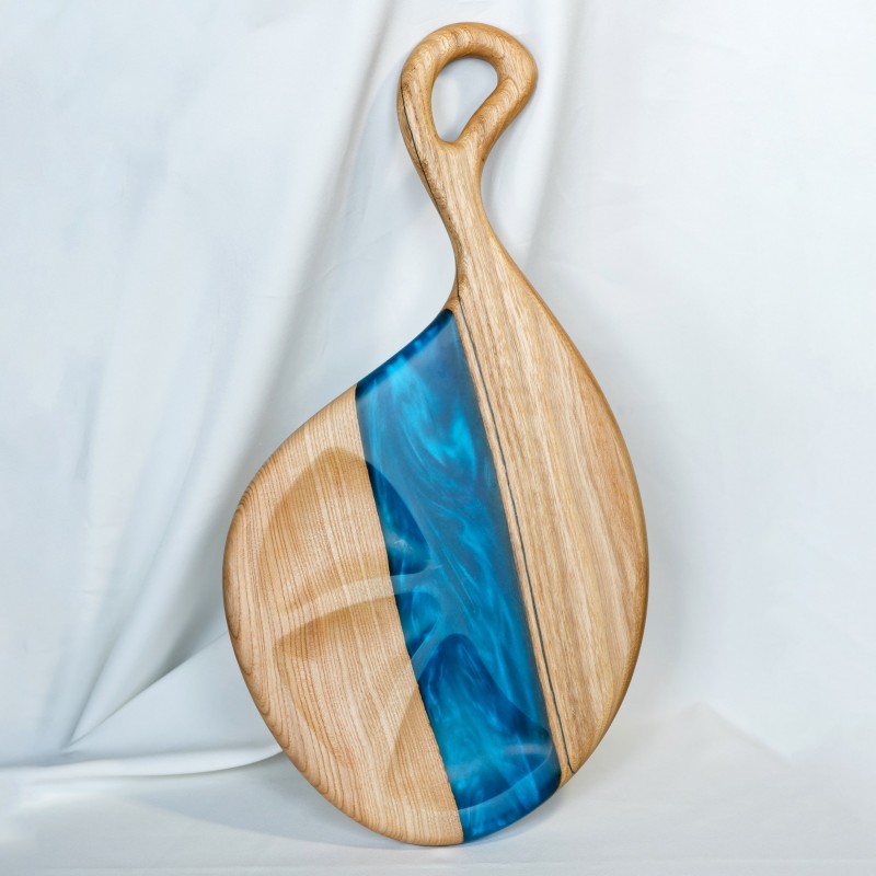 Board for cheese and wine «Beaufort. Sapphire». European walnut, blue pearl epoxy resin, polyurethane 