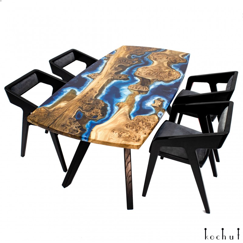 Dining table «Shizen». Elm, epoxy, polyurethane varnish
