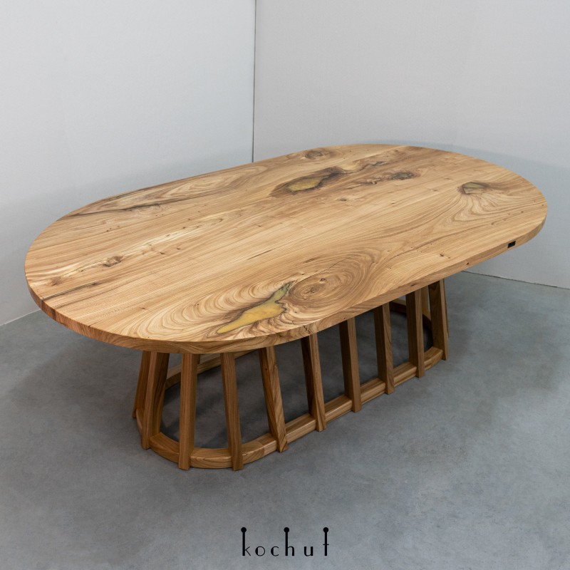 Dining table «Bechamel». Oak, epoxy resin, polyurethane varnish