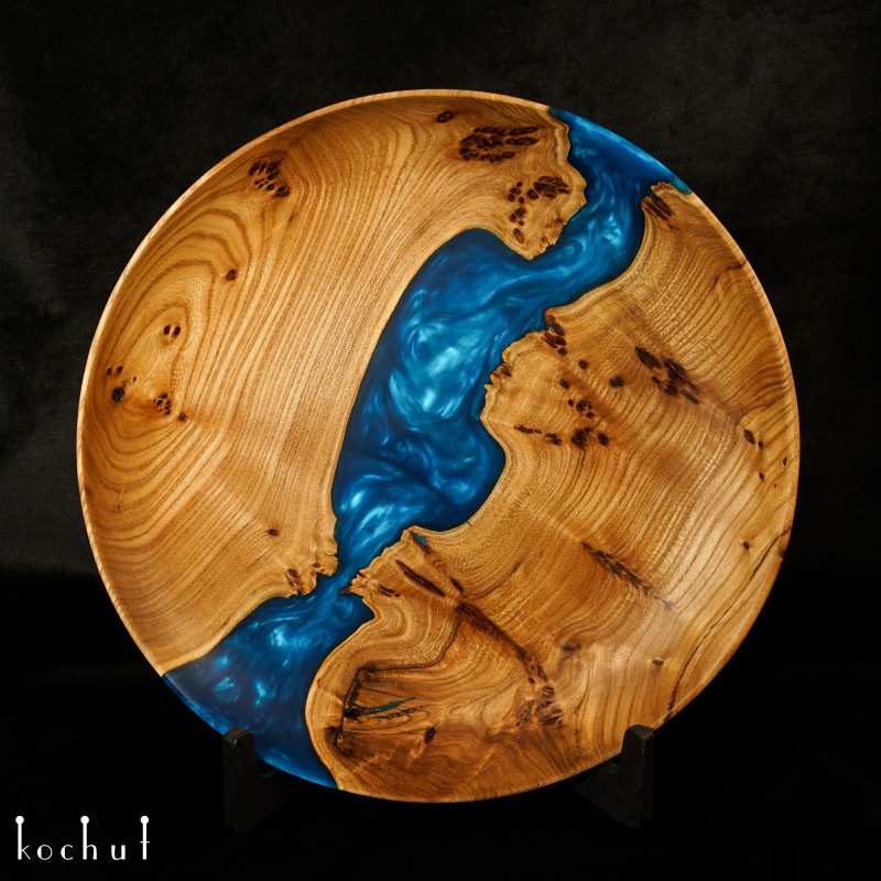 Decorative plate «Satori. Sapphire». Elm, epoxy resin, oil-wax