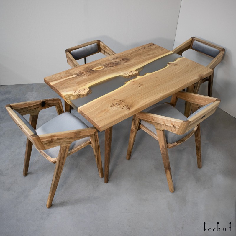 Dining table «Albertini». Elm, epoxy resin, oil-wax