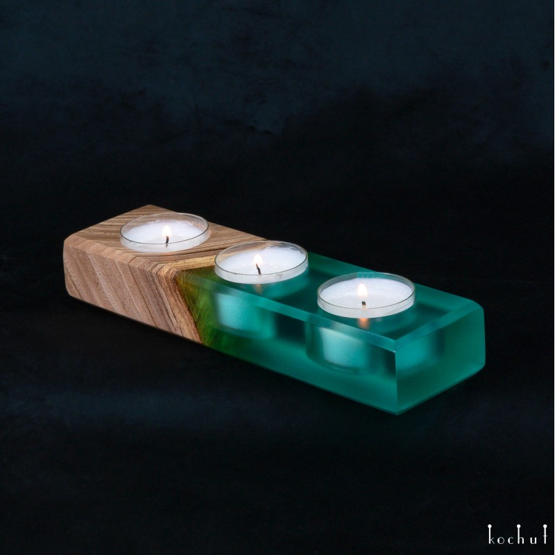 "Cassiopeia" candlestick. Elm, green transparent epoxy resin