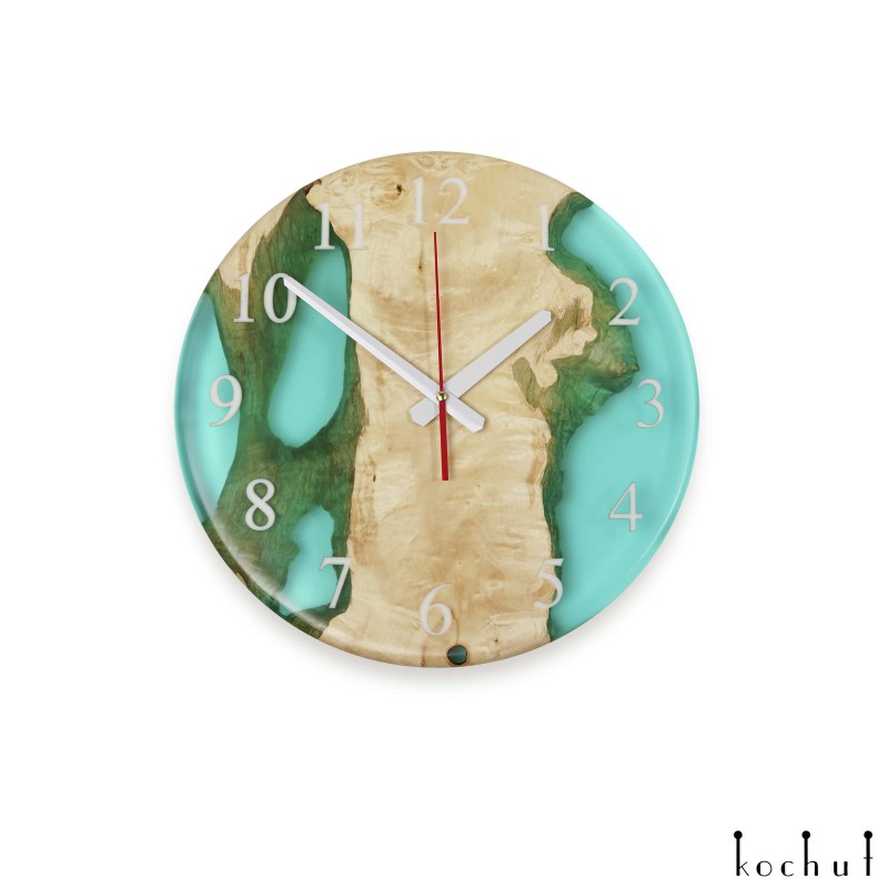 Wall clock «Continuum». Maple, turquoise transparent epoxy resin, polyurethane, round shape
