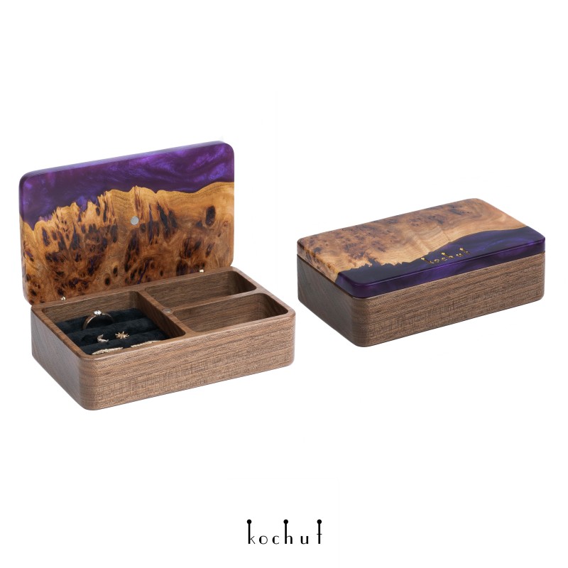 Jewelry box «Ornament. Amethyst». Walnut, elm, epoxy resin, polyurethane 
