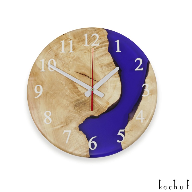Wall clock «Continuum». California maple, purple epoxy resin, polyurethane, round shape