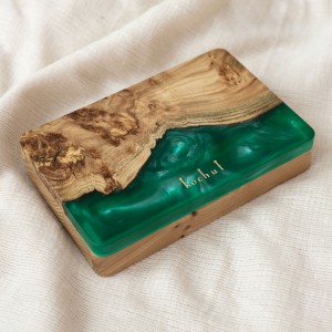 Jewelry box «Ornament. Emerald». Rock elm, green pearl epoxy resin, polyurethane 