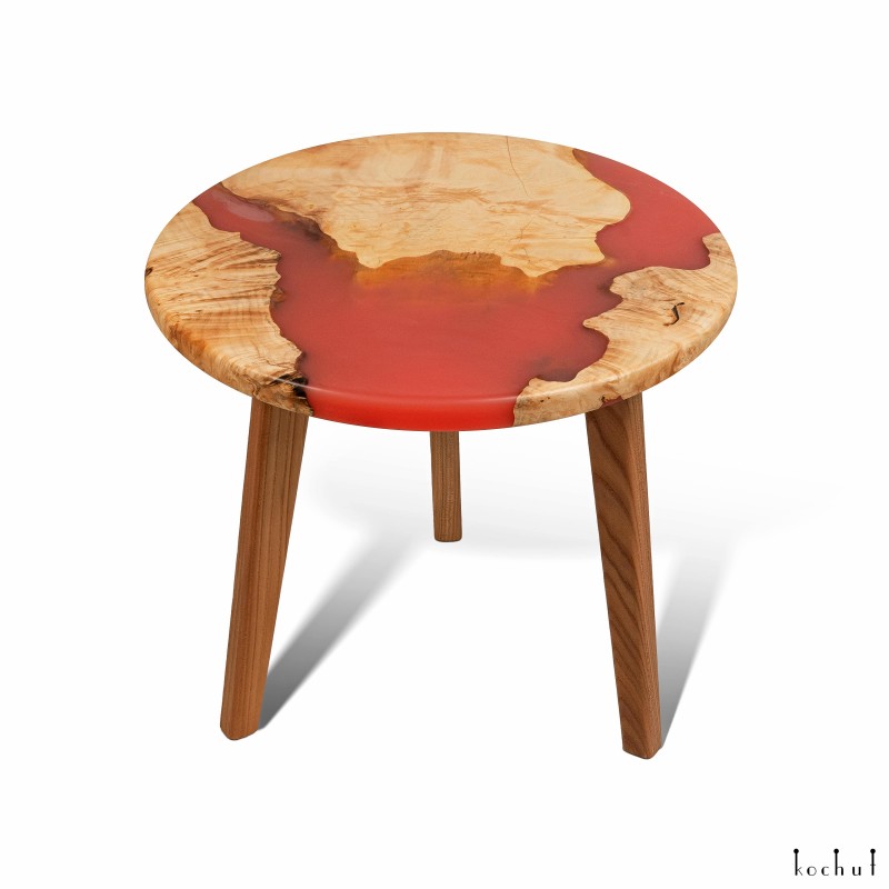 Coffee table «Cadminium». California maple, red-orange epoxy resin, polyurethane varnish