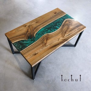 Coffee table «Greenwich. Line «Standard». Walnut, epoxy resin, polyurethane varnish