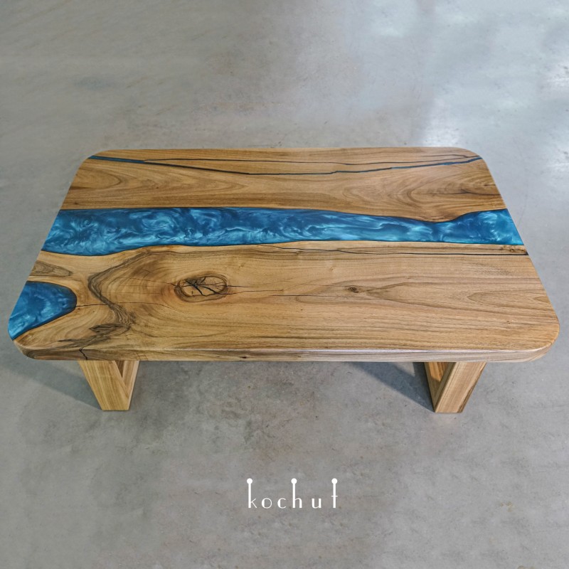 Side table «Iolit». Walnut, epoxy resin, polyurethane