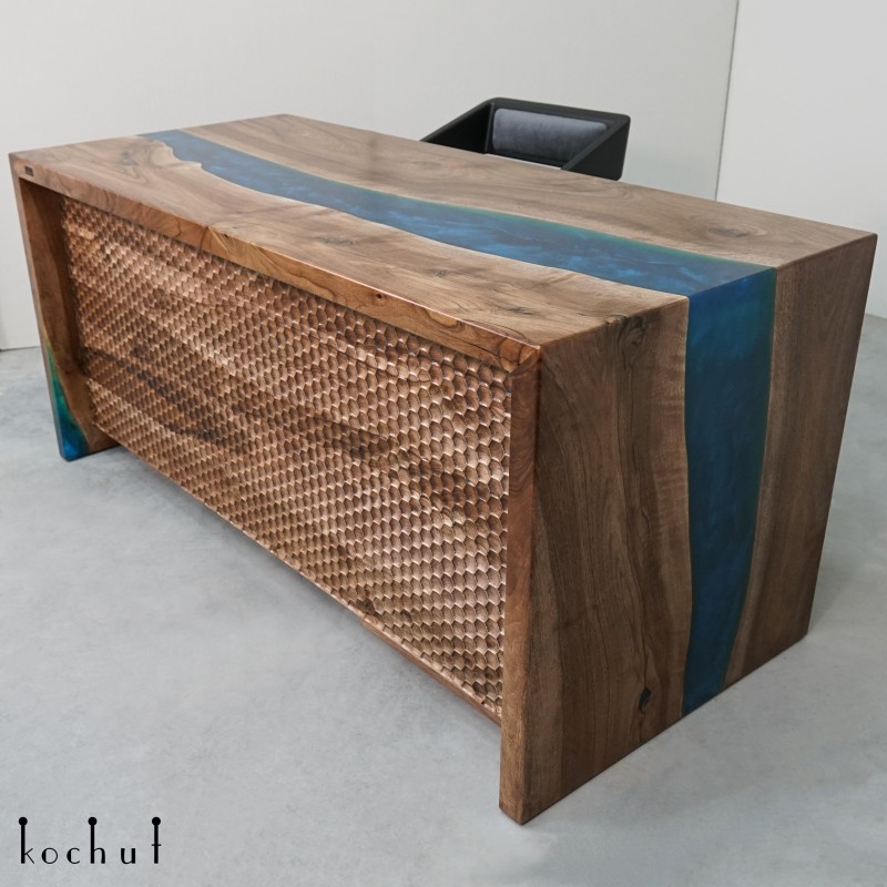 Tycoon — desk made of elm and epoxy resin